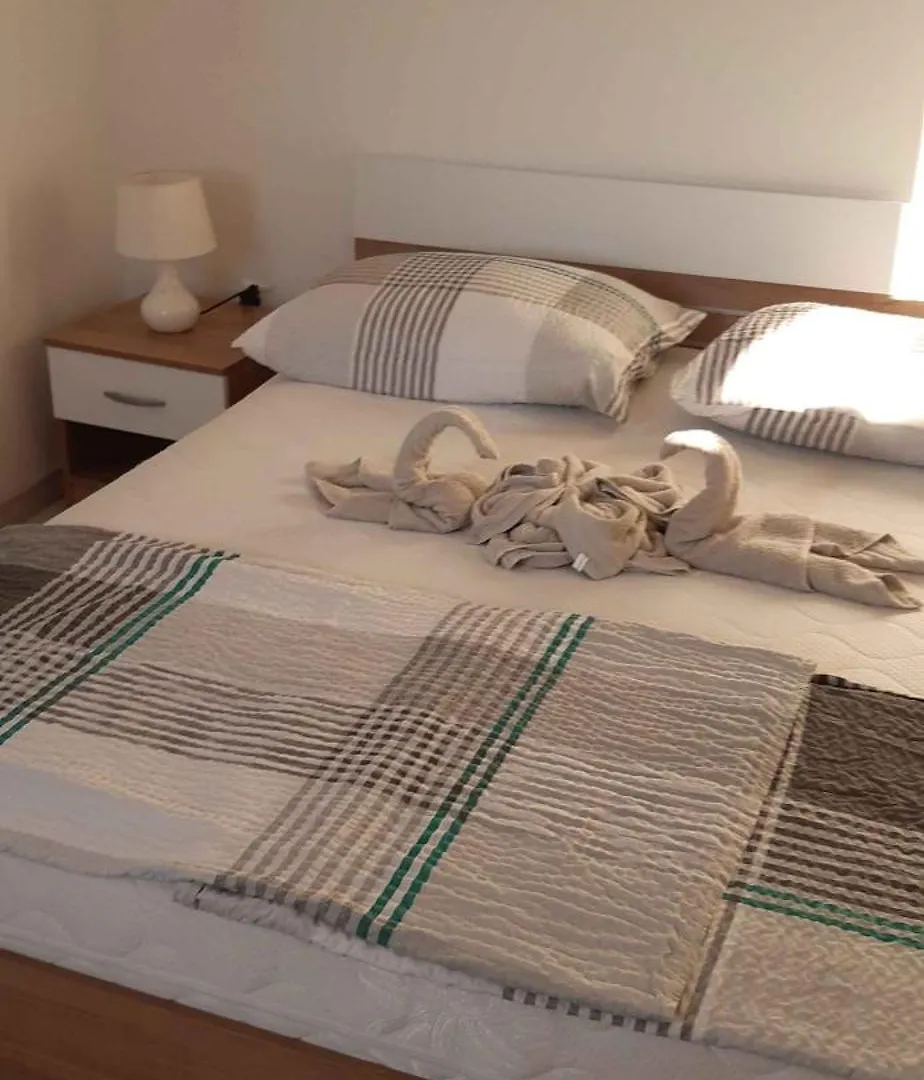 Apartment Kampor 5